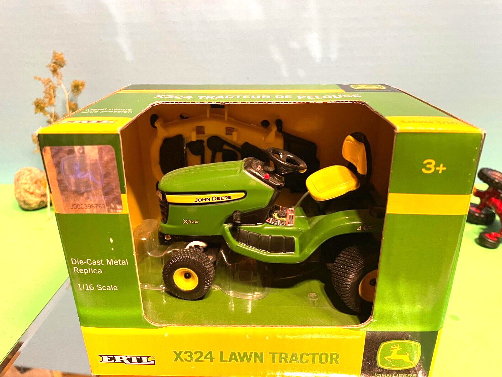 John Deere X324 Lawn Tractor Farm Toy, 1/16 Scale, Die-cast Metal Replica, Ertl