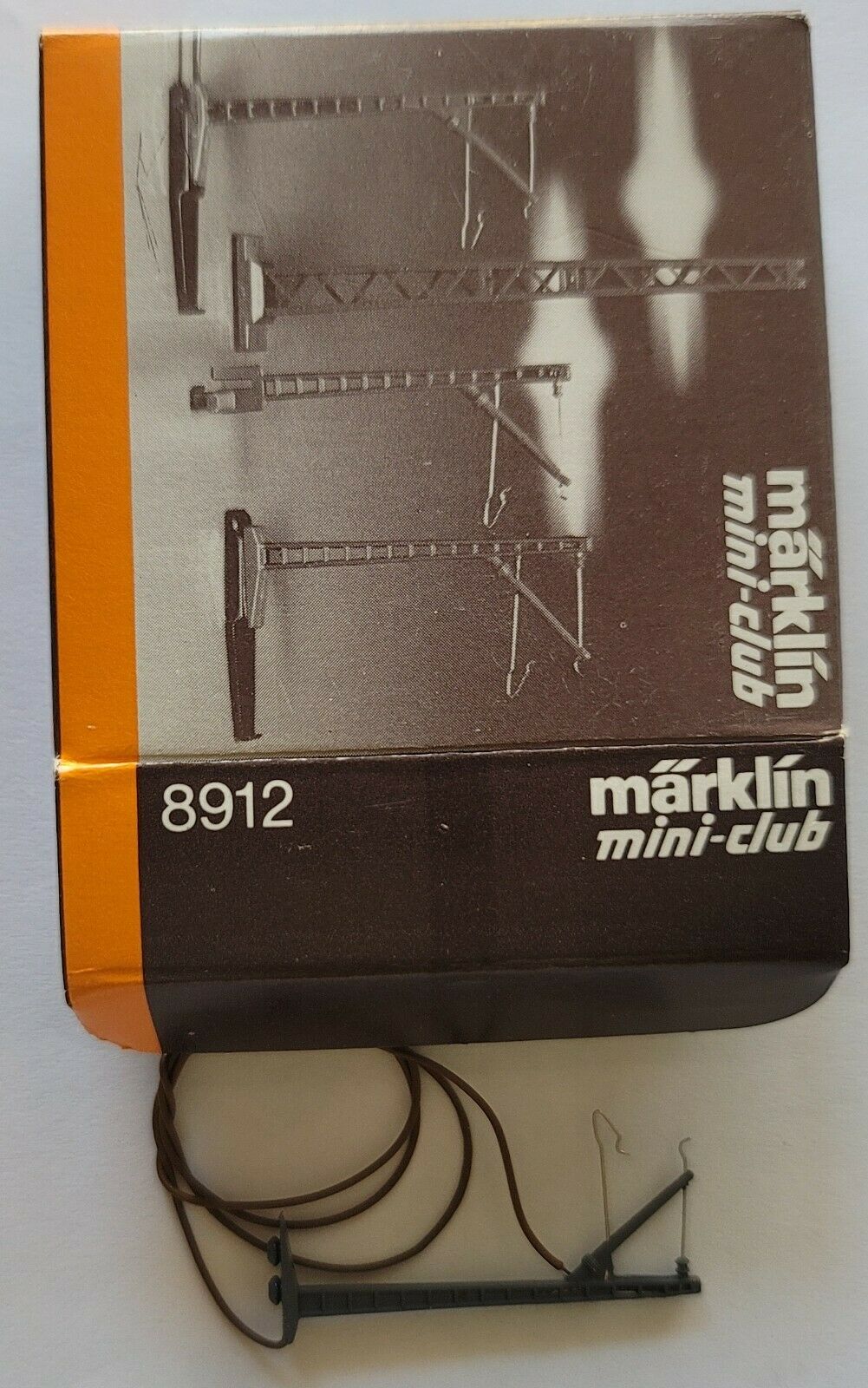 Marklin 8912 Z Gauge 1-1/2" Feeder Mast